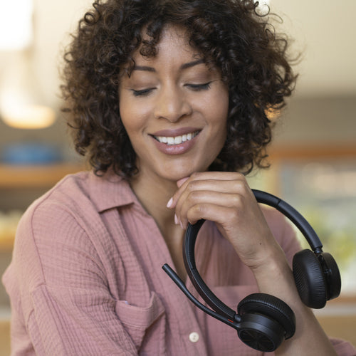 HP Poly Voyager 4320 Oth Wireless Uc Stereo Headset W/Charging Stand, Bt700 Dongle , Usb-C